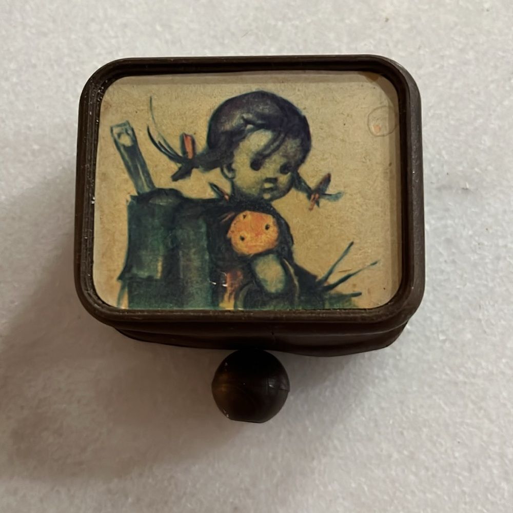 Vintage Music Box 1920’s -30’s Works Perfectly Pull the string Japan Hummel